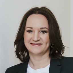 Dr. Julia Zukrigl