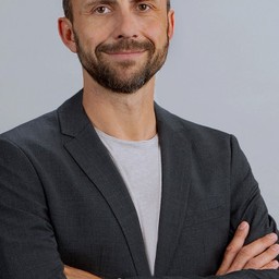 Dr Mathias Moehring