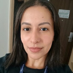 Vivianne Guimarães