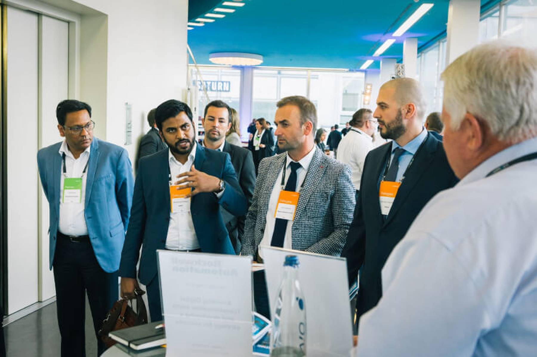 Challenge Your Peers  Collaborate with colleagues and peers to discuss industry challenges and work together to develop tailored solutions with all participants.